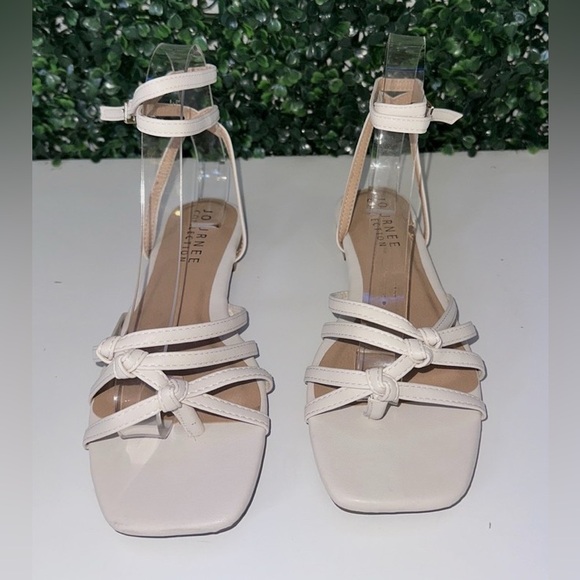 NWOT White Strappy Sandals - Picture 2 of 4